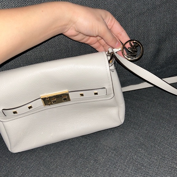 Michael Kors bag - Picture 4 of 9